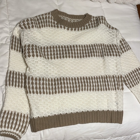 Knit Tan Sweater - Picture 4 of 5